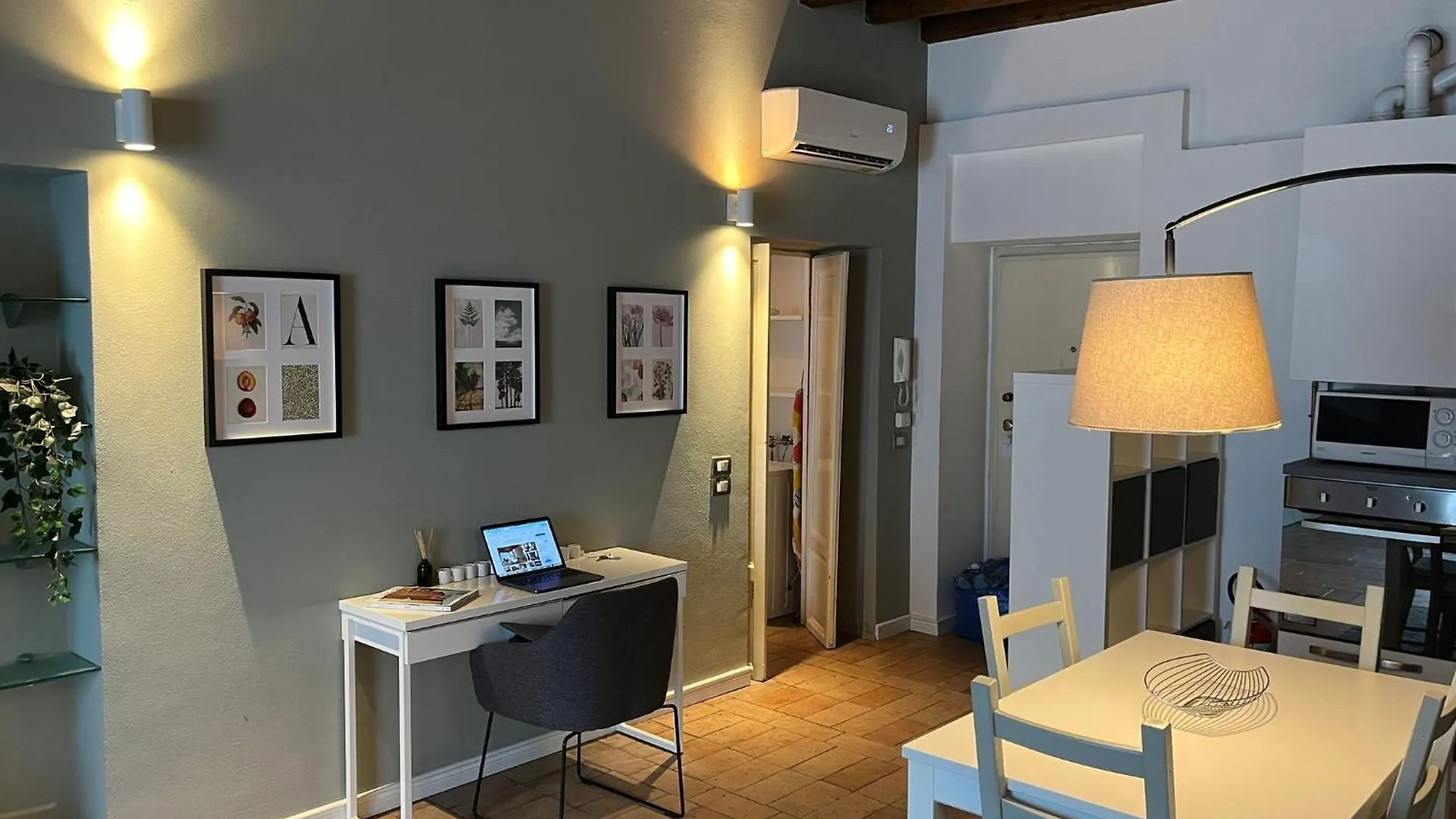 Navigli Darsena - Luxury Apartment With Balcony Mediolan