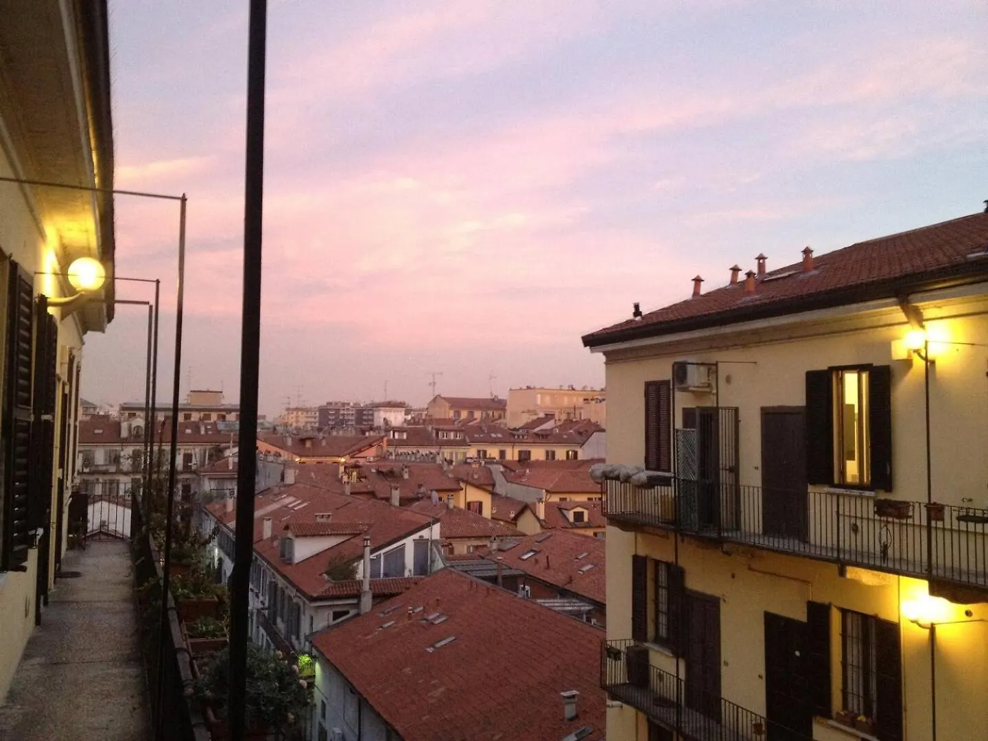 Navigli Darsena - Luxury Apartment With Balcony Milan