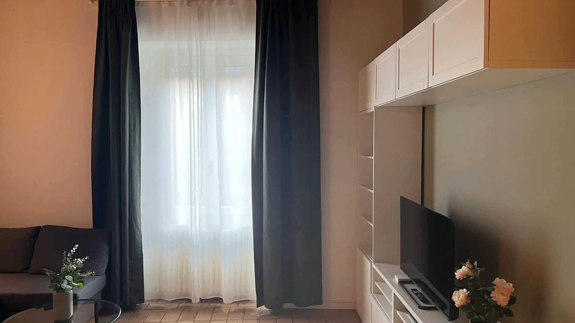 Navigli Darsena - Luxury Apartment With Balcony Milan 0*,  Italy