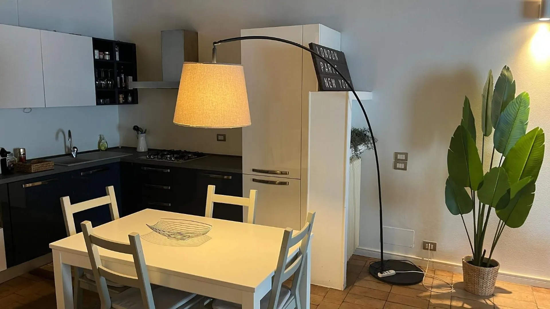 Navigli Darsena - Luxury Apartment With Balcony Milan Italy